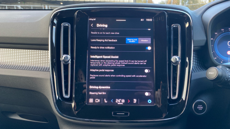 Volvo XC40 2.0 B4P Plus Dark 5dr Auto Petrol Estate